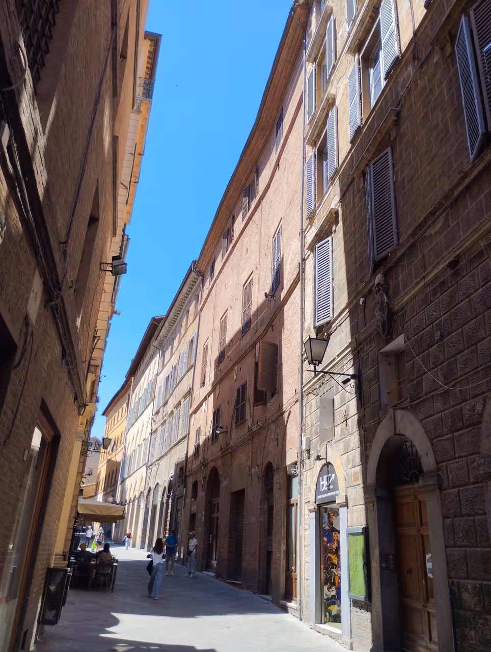 Via pantaneto bar street nightlife spot in Siena