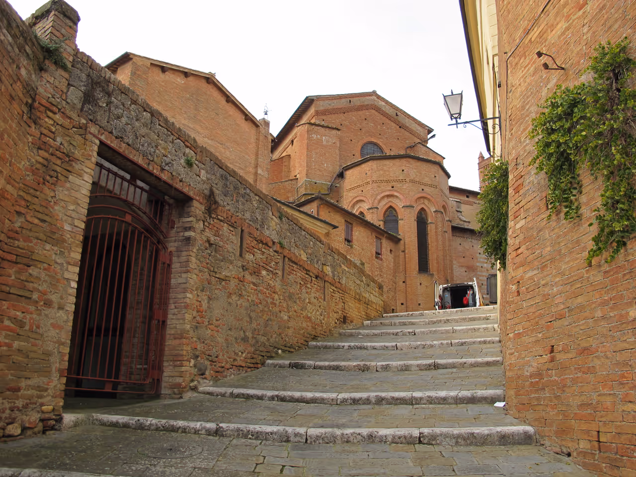 Servi church steps in Siena