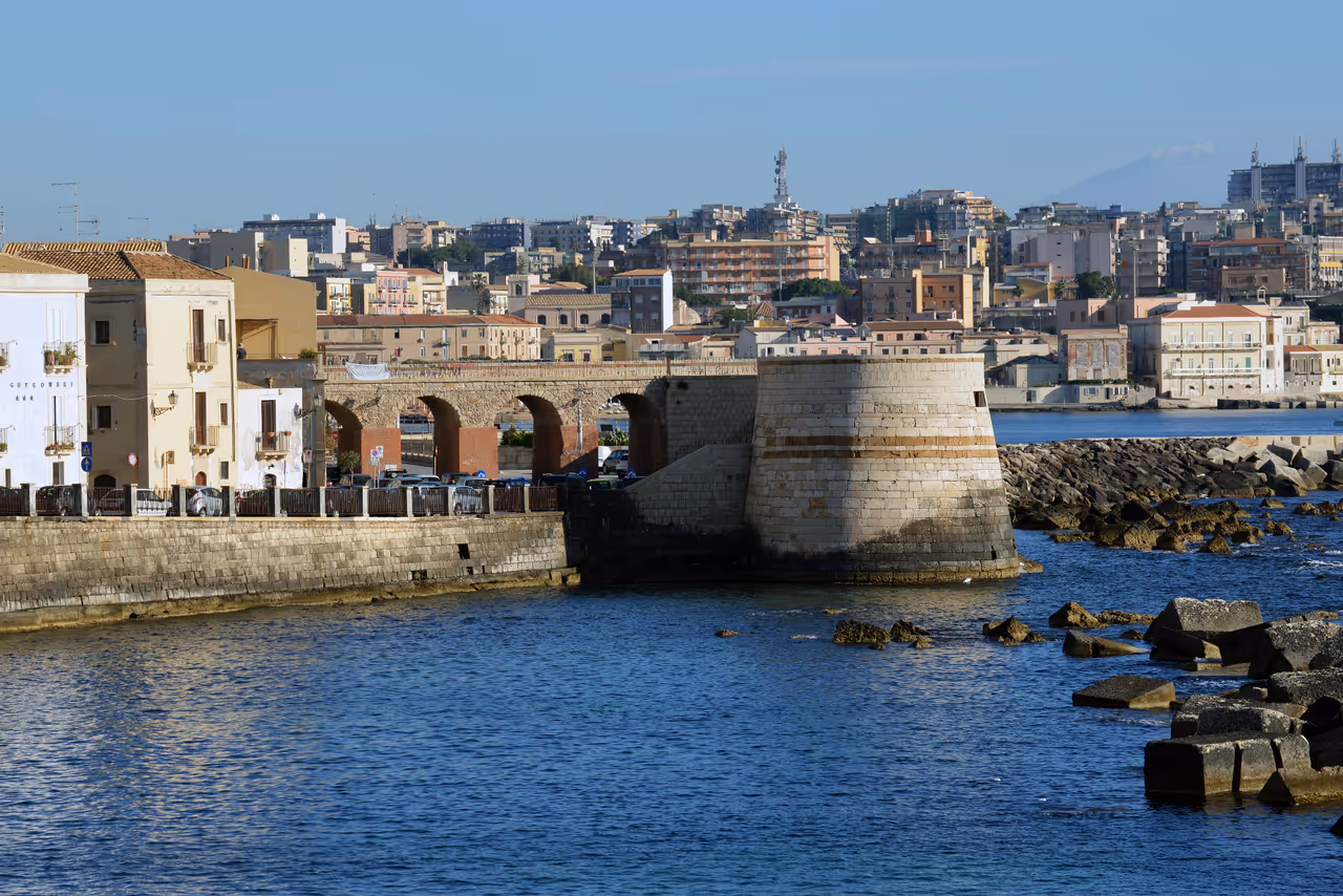 Kayaking around ortigia in Syracuse