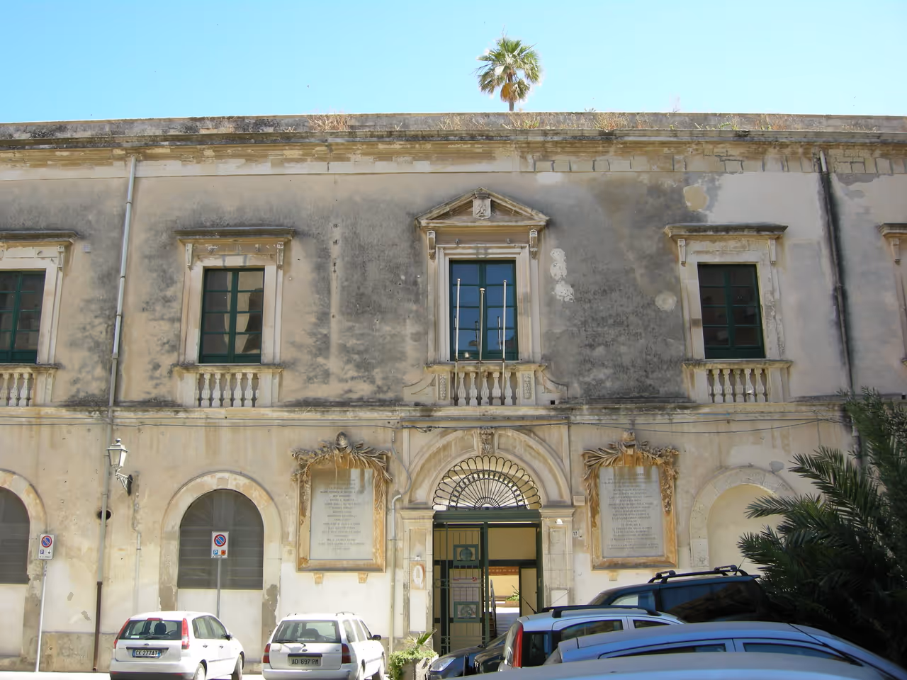 Giudecca labyrinth stroll in Syracuse