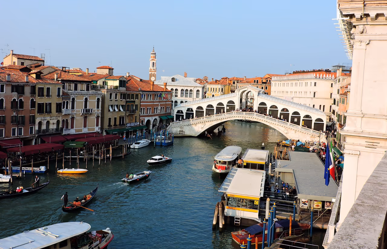 Rialto bridge in Venice