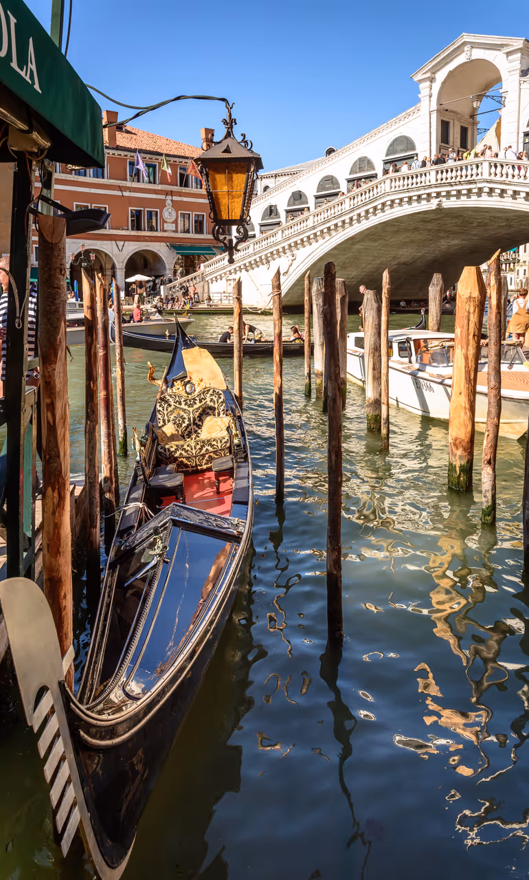 Rialto bridge in Venice