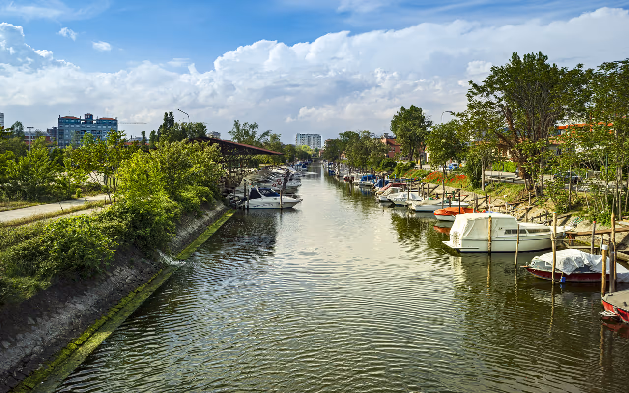 Canal Salso, Meste, Canal seen from bridge of via d'Ancona