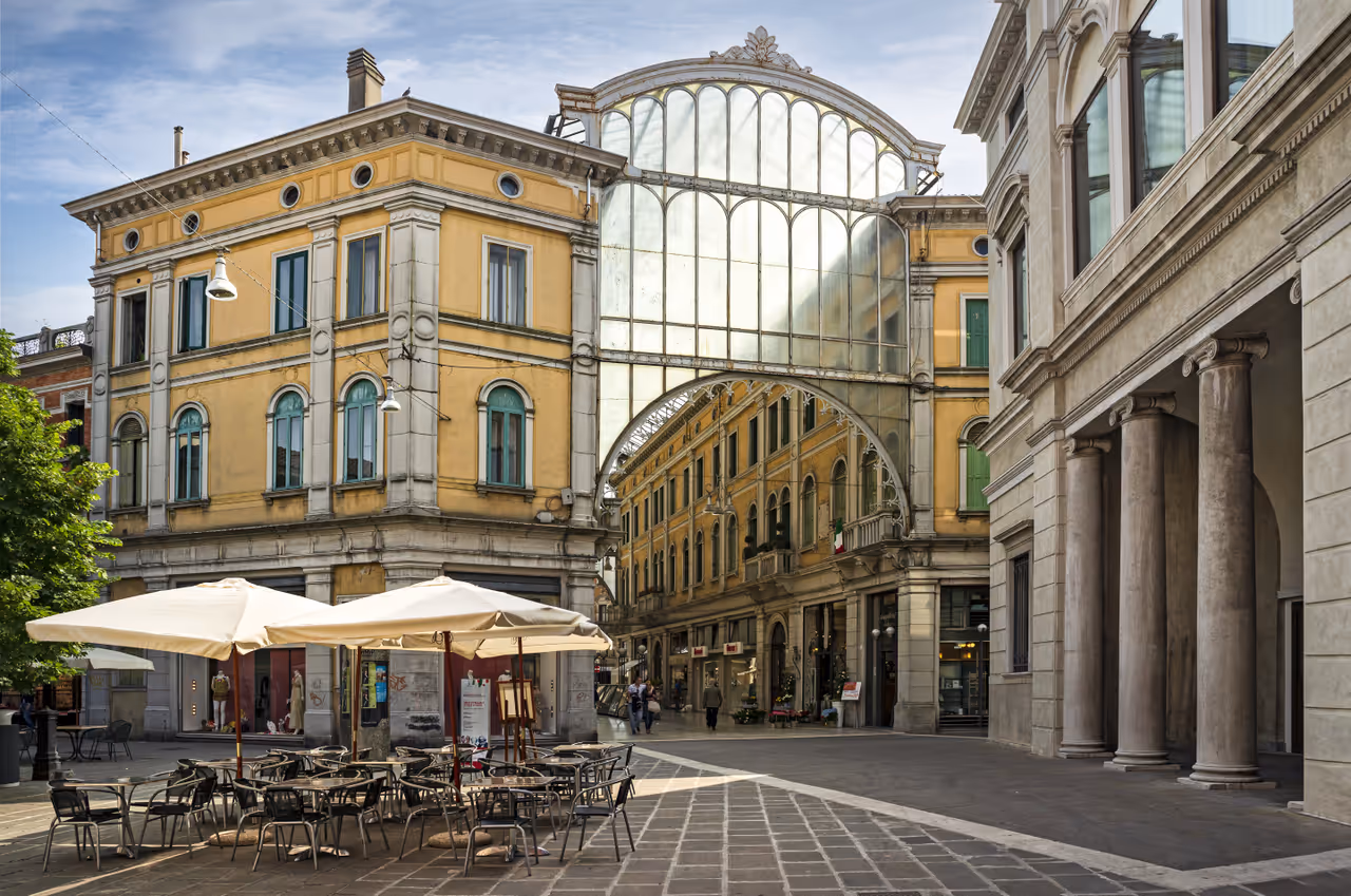 Galleria Matteotti viewed from Piazzetta Gian