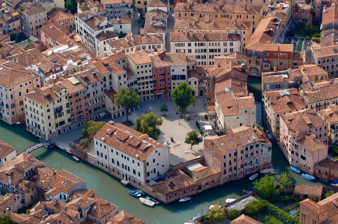Explore the jewish ghetto free activity in Venice