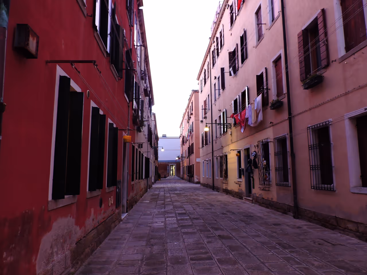 Wander around cannaregio free activity in Venice