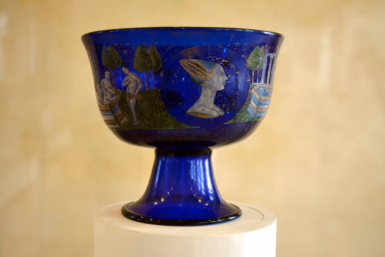 Explore murano glassmaking in Venice