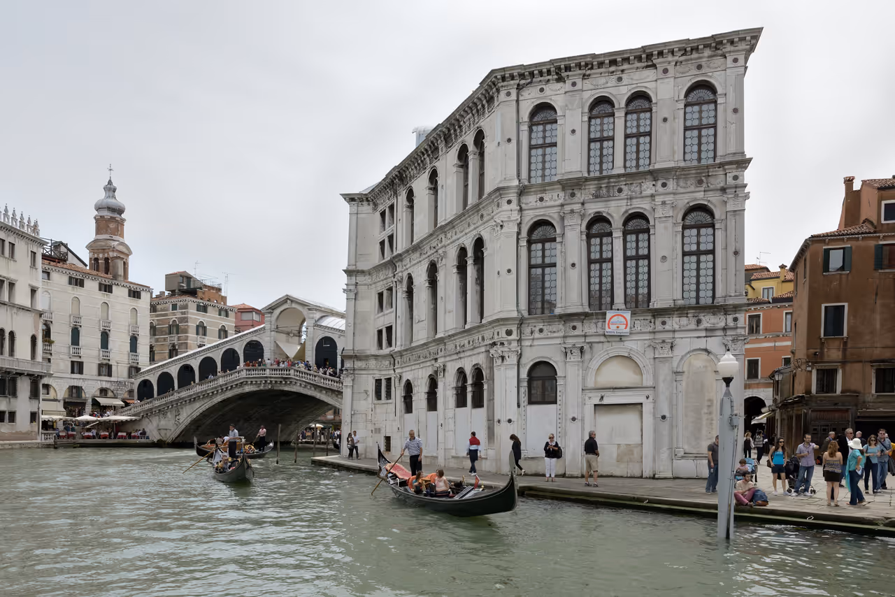 Rialto erbaria nightlife spot in Venice