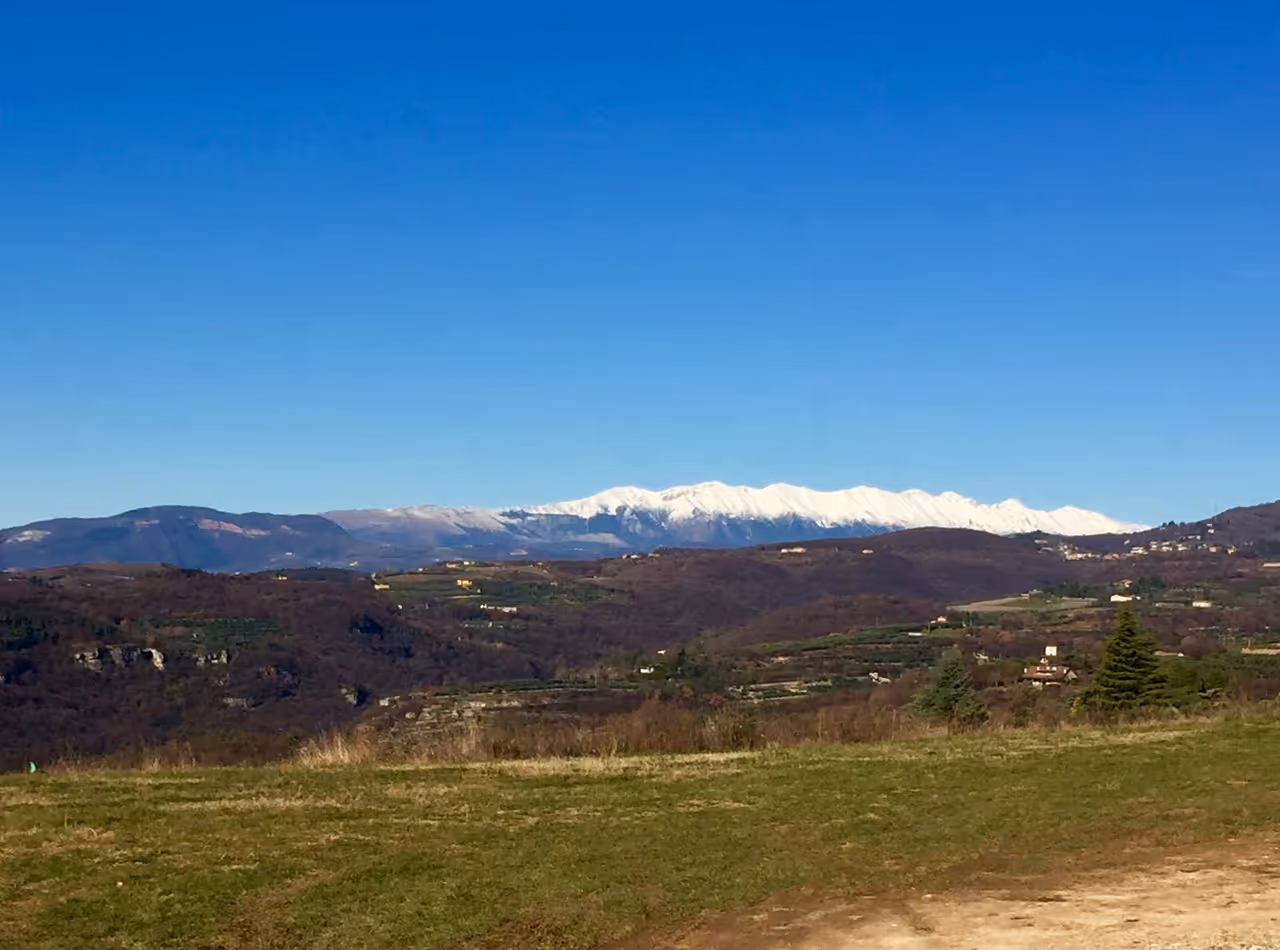 Hiking the torricelle in Verona