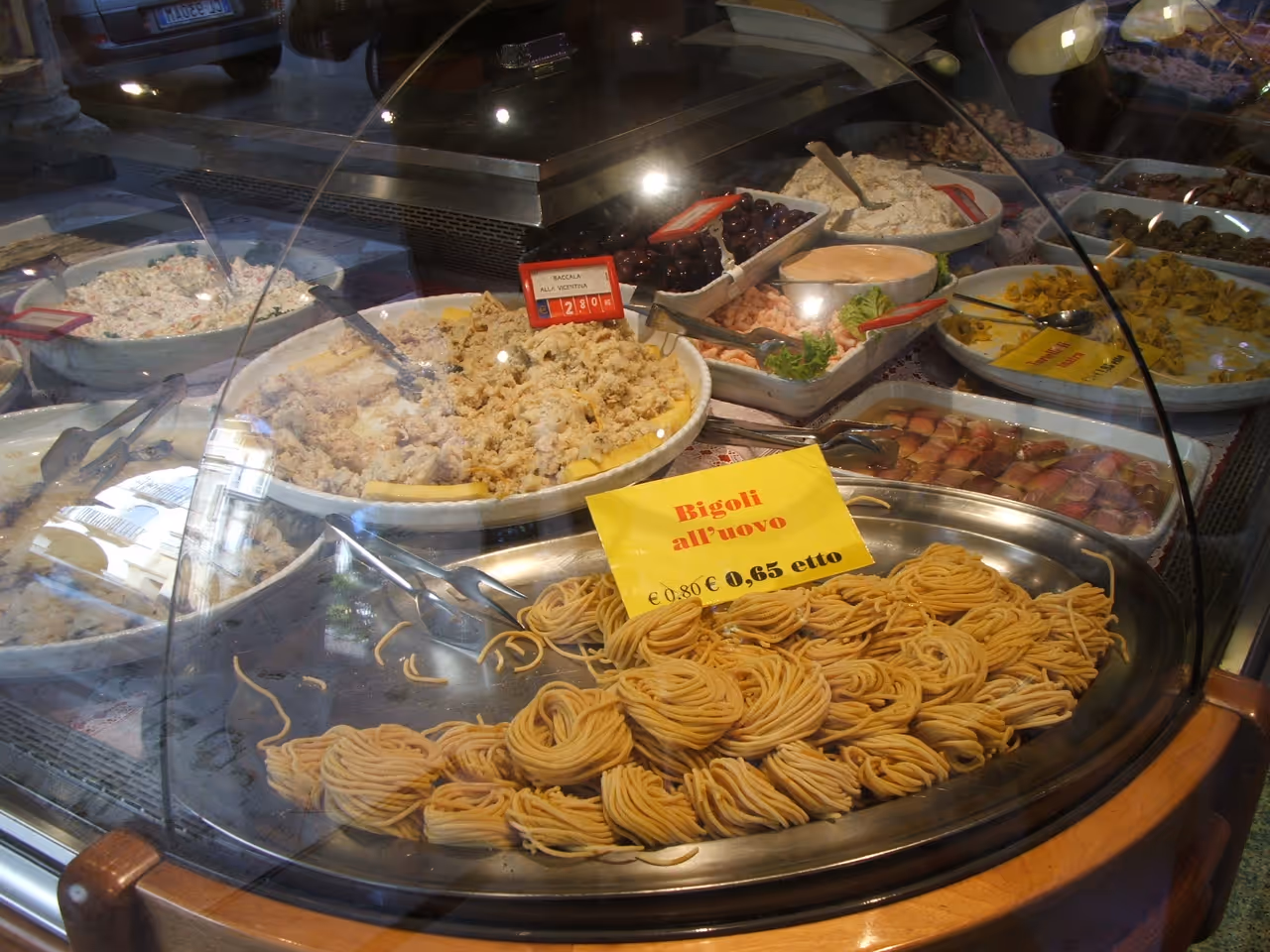Bigoli pasta with sardines food in Verona