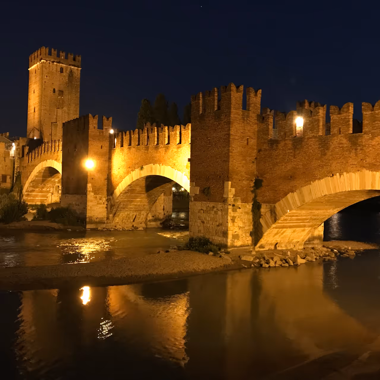 Castelvecchio bridge in Verona