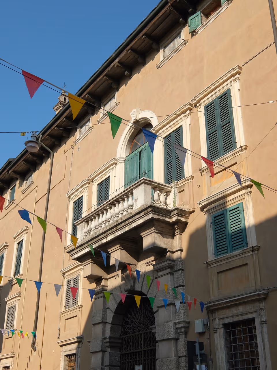 Carega district nightlife spot in Verona