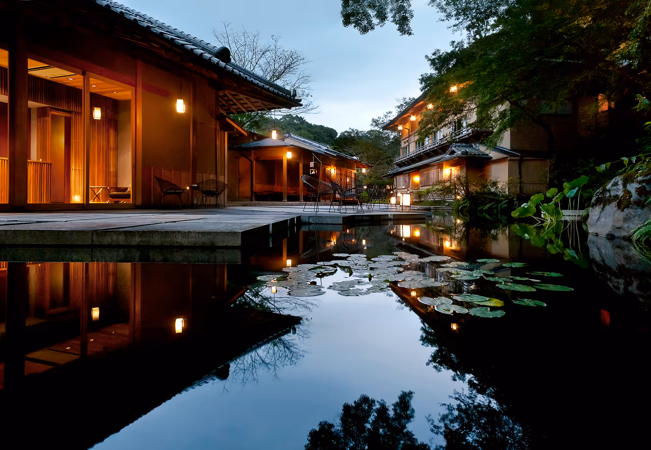 Discover the enchanting arashiyama district in Kyoto