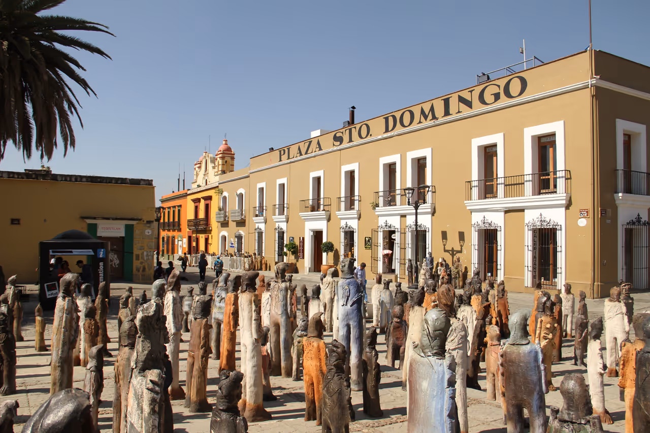 Strolling the macedonio alcalá corridor in Oaxaca city