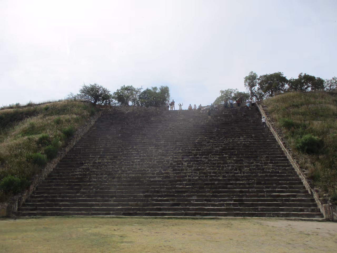Monte albán in Oaxaca city