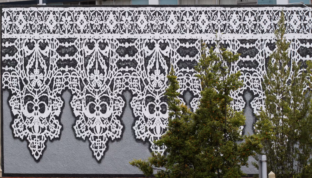 Street art walk free activity in Dunedin