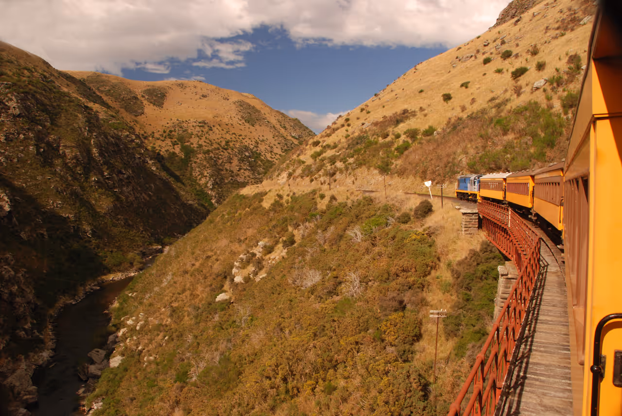 Taieri gorge railway in Dunedin