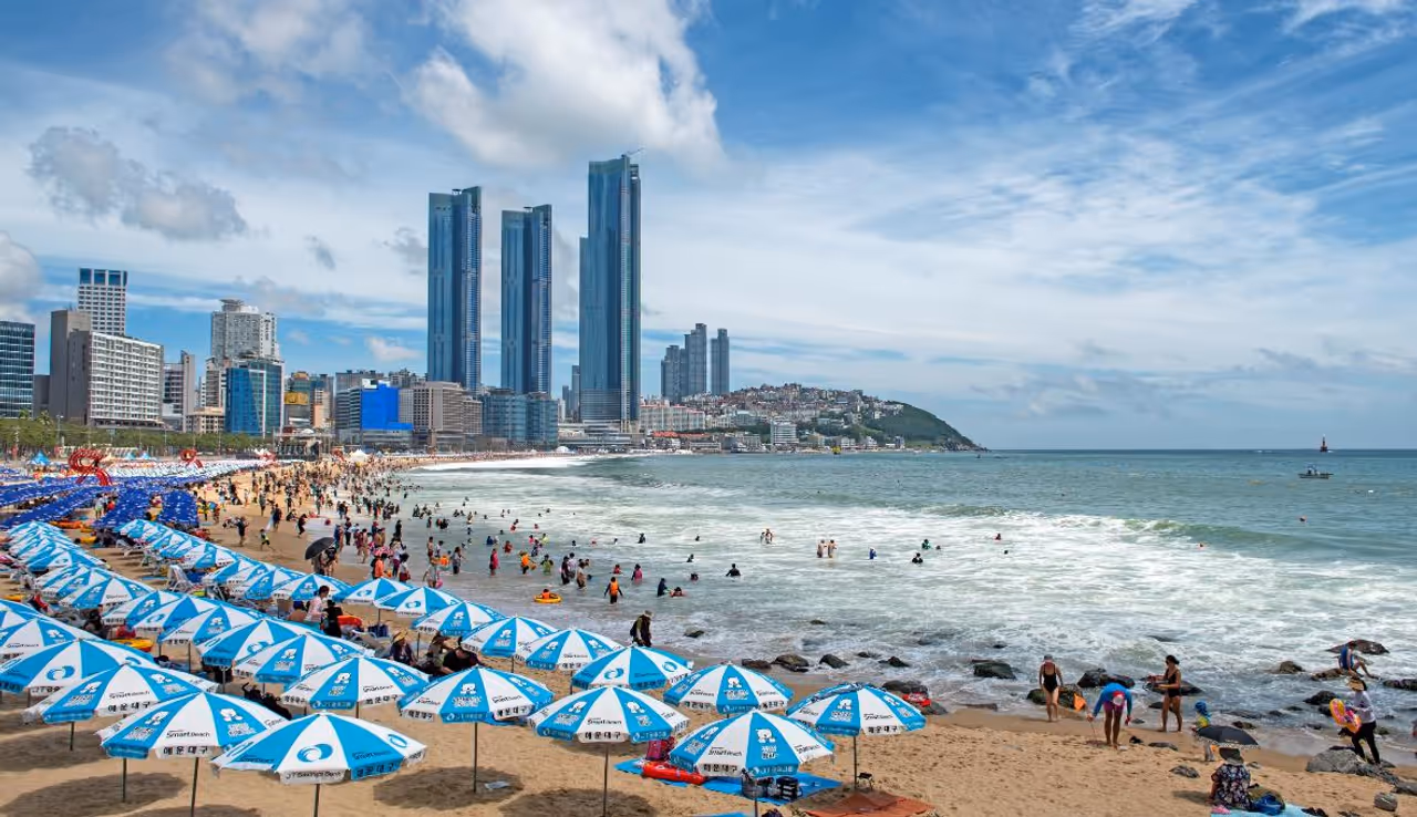 Relax on haeundae beach in Busan