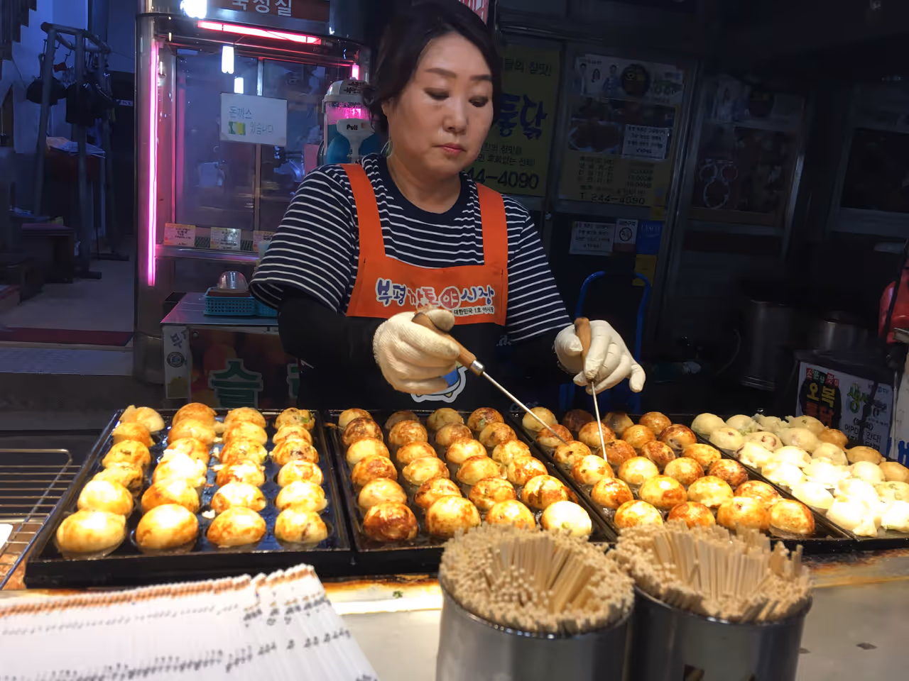 Bupyeong kkangtong market market in Busan