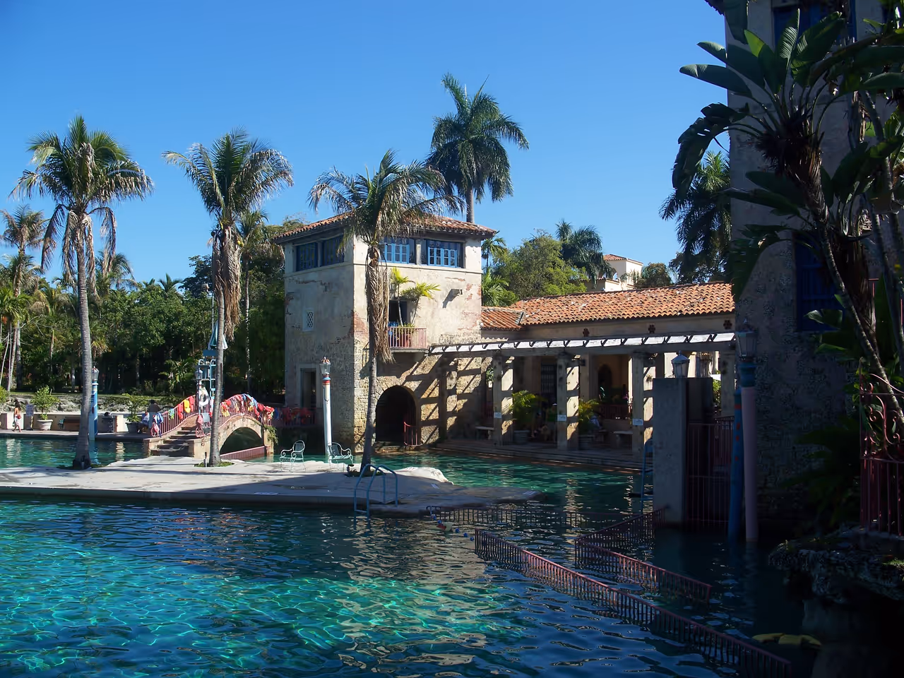 Swimming at the venetian pool, Miami