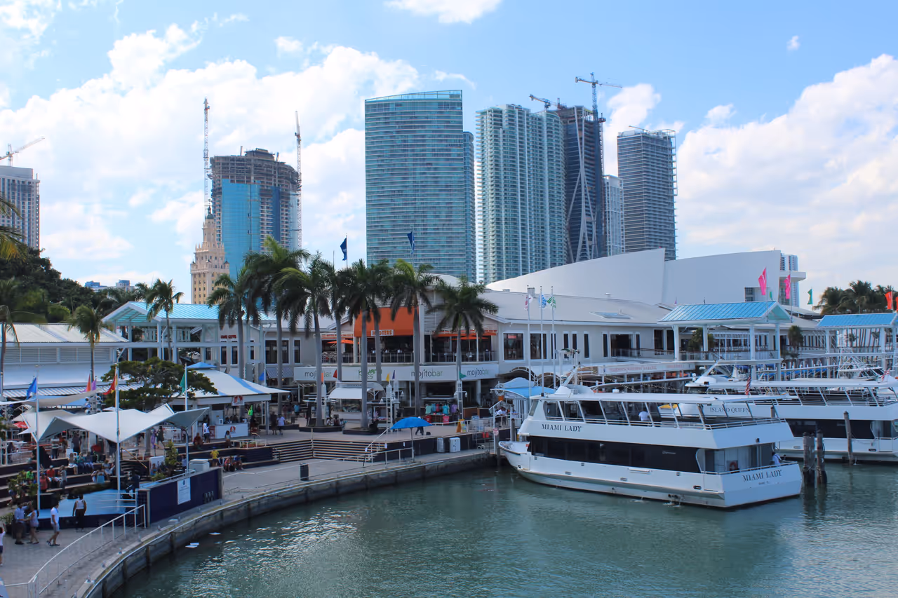 Bayside marketplace market, Miami