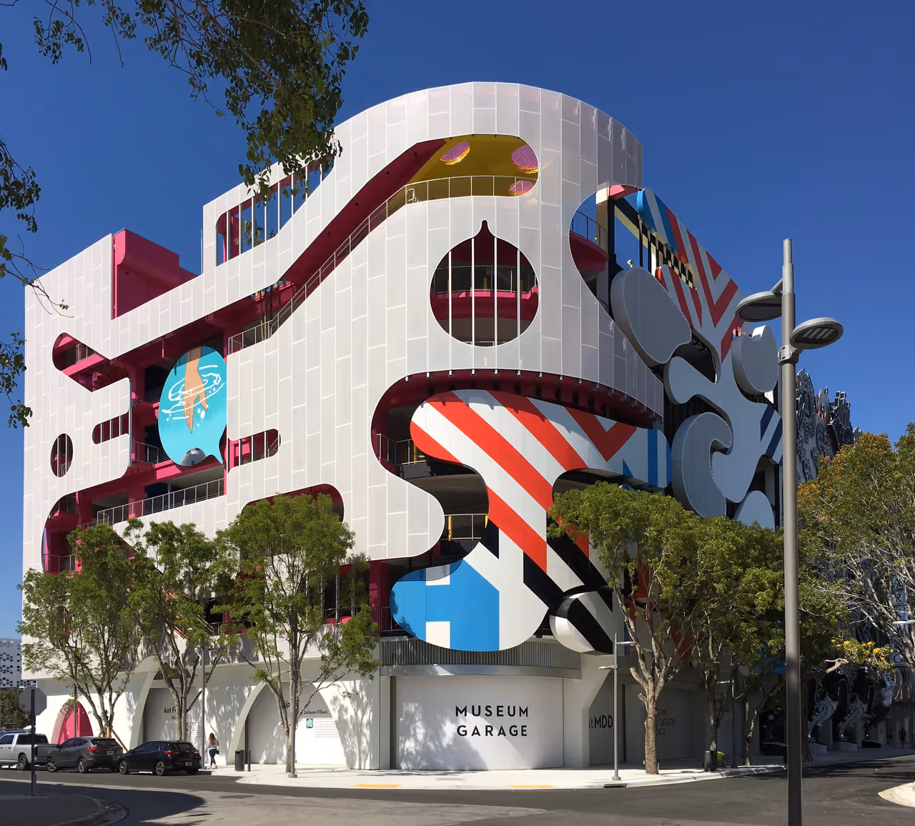 Design district architecture and art tour, Miami
