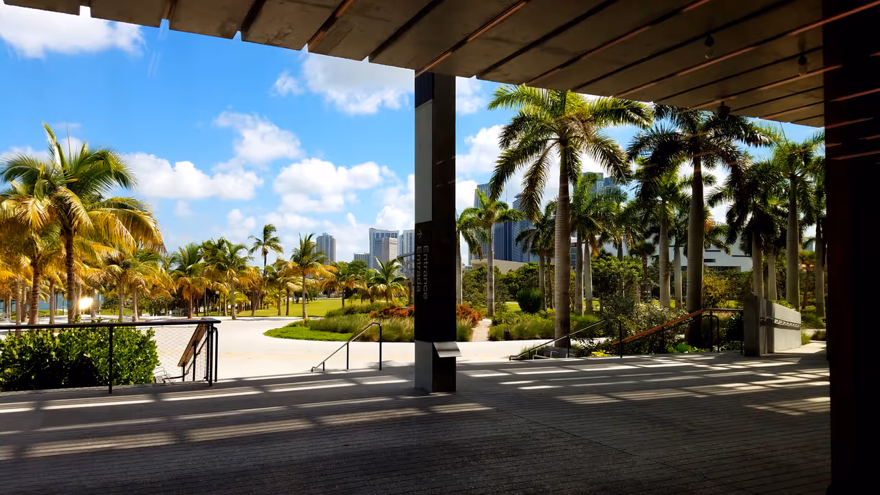 Pérez art museum terrace, Miami