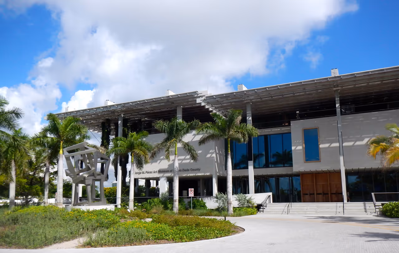 Pérez art museum terrace, Miami