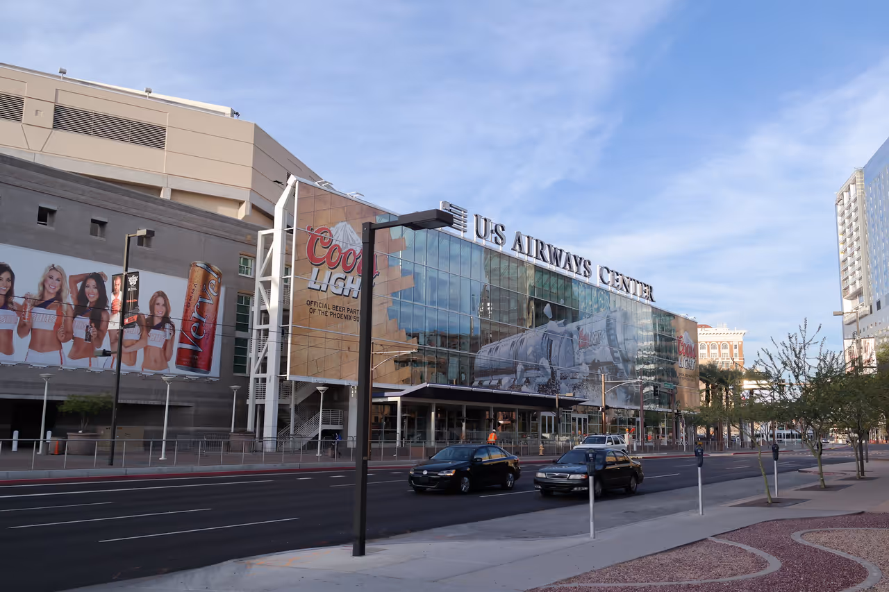 Watch a  suns game in Phoenix