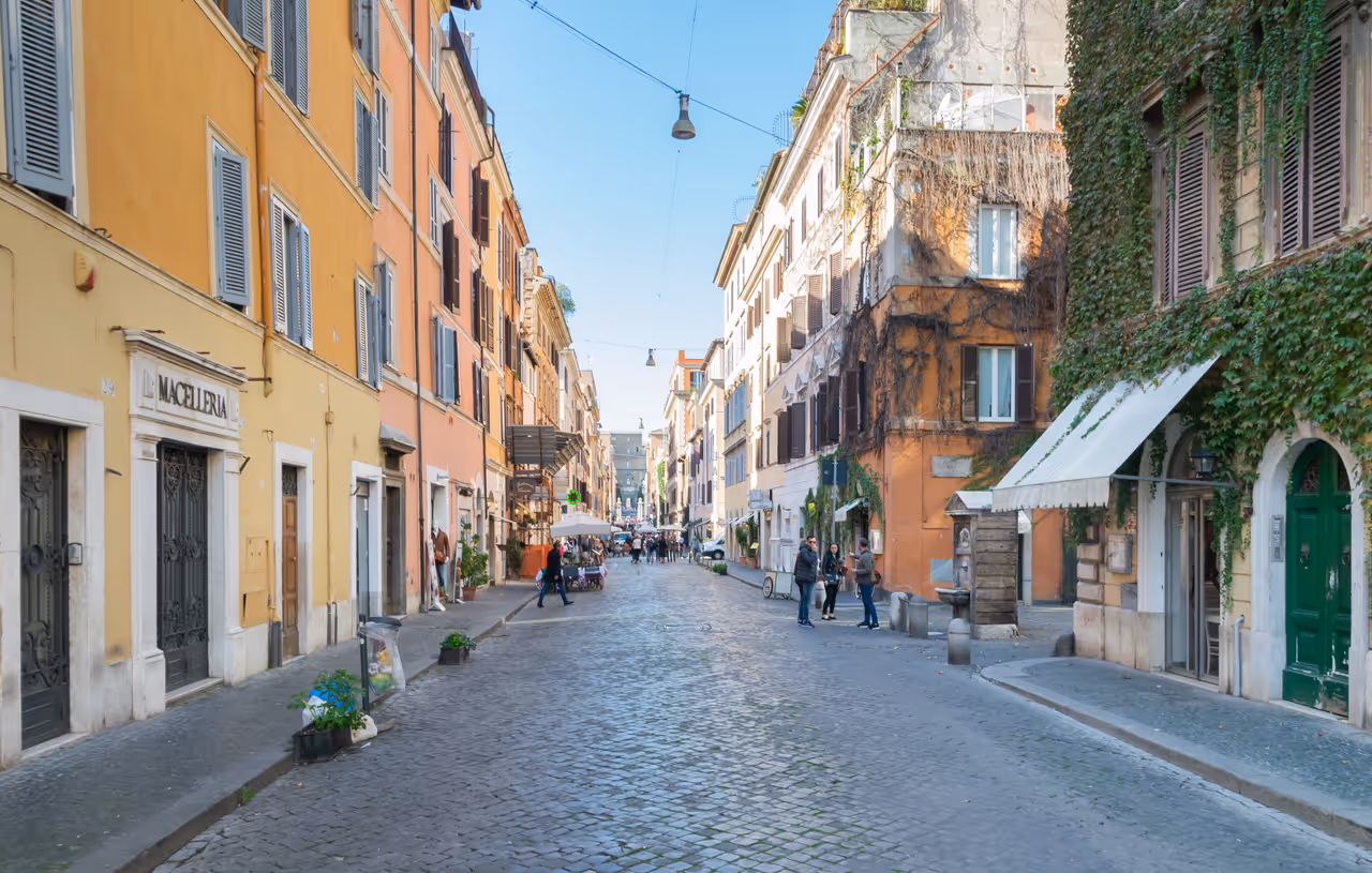 Borgo evening pubs nightlife spot in Vatican city